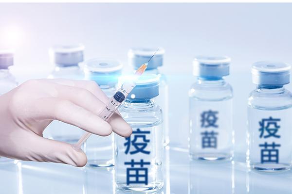 我國新冠疫苗累計接種近24億劑次，專家回應熱點問題